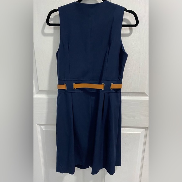 Sharagano Sleeveless, Zip Front Navy Dress w/Gold Accented Buckle Belt. Size 8P. - Picture 2 of 6